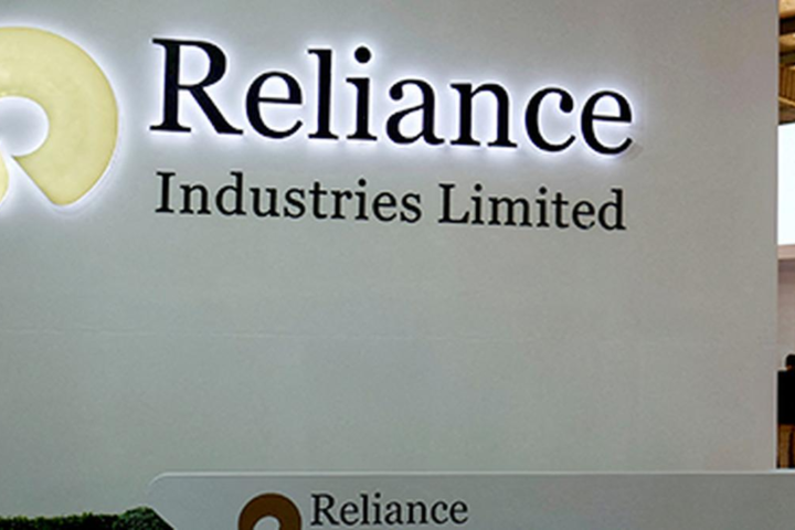 India's Reliance Industries has received authority from the US to resume importing oil from Venezuela.